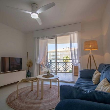 Bright Apt Of 32 M Renovated Near Town Фрежюс Экстерьер фото