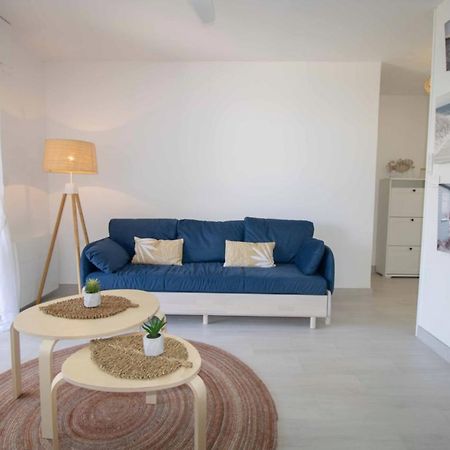 Bright Apt Of 32 M Renovated Near Town Фрежюс Экстерьер фото